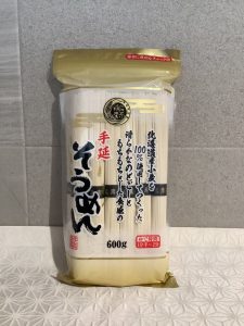 北海道産小麦を100％使用してつくった滑らかなのどごしともちもちとした食感の手延そうめん